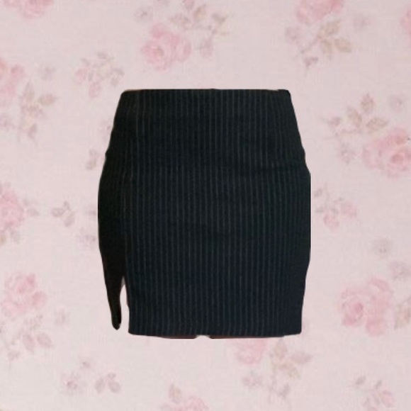 SOLD Office Siren pencil Skirt - Picture 1 of 2